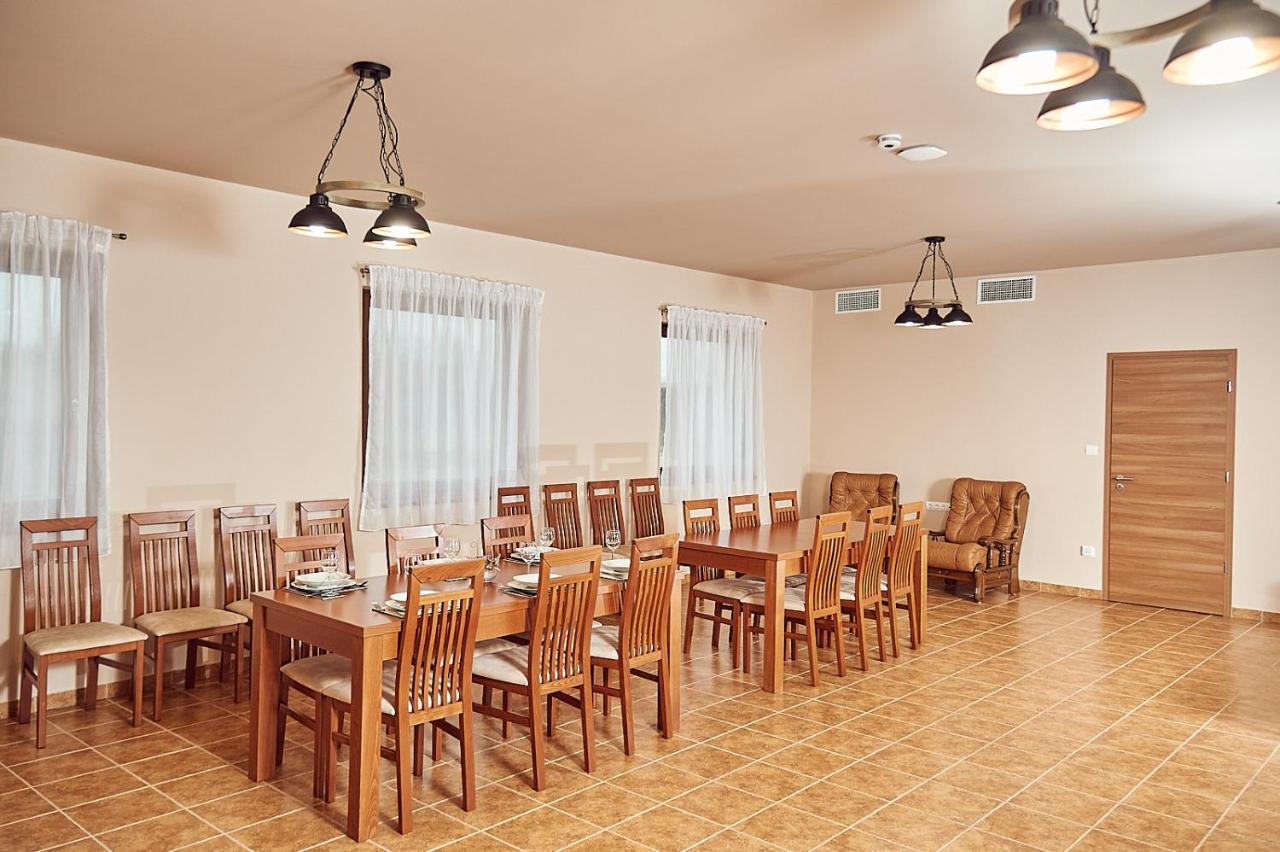 Vadvirag Vendeghaz Hotel Izsák Kültér fotó