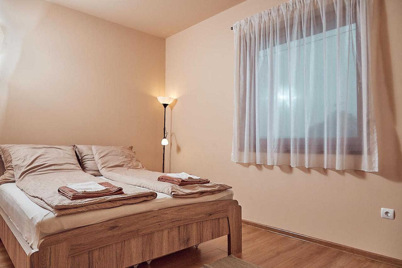 Vadvirag Vendeghaz Hotel Izsák Kültér fotó